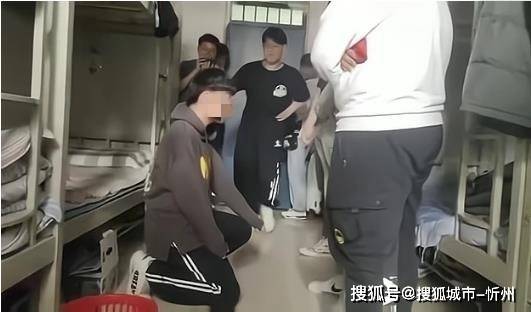 警方介入调查濮阳男生"被逼下跪"欺凌 被打者家属望公平处理