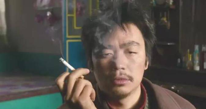丁真客串电影,生图暴露真实皮肤状态,被指比一般人深了三个色系