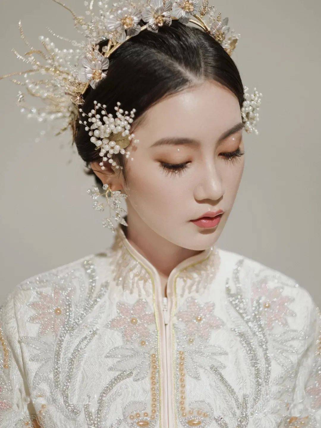 2021新中式新娘造型美得恰到好处