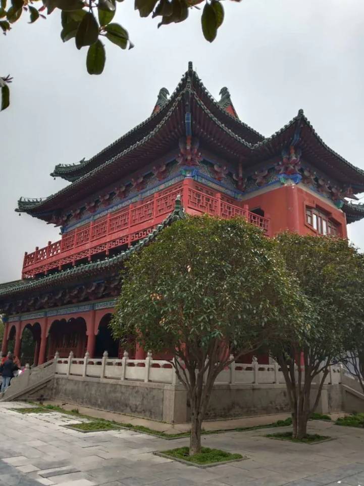 原创河南省旅游开封篇(一)天波杨府,清明上河园,开封铁塔