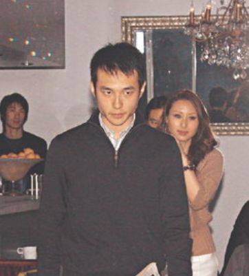 她是霍启文的"好前任",搭上过黎明郭富城,还与谢霆锋曝出绯闻