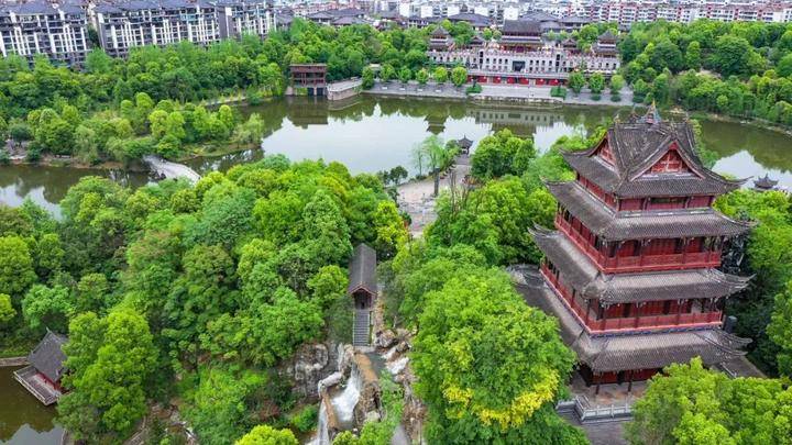 责编:李晓霞据悉,本次展览由重庆市璧山区文化和旅游发展委员会,重庆