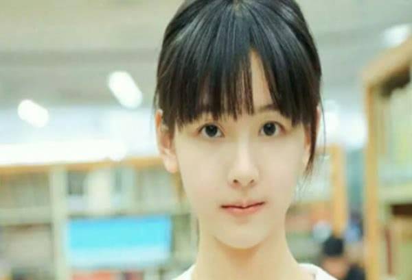 原创娱乐圈4位"长相清纯"的女星,赵丽颖李沁上榜,你还知谁?