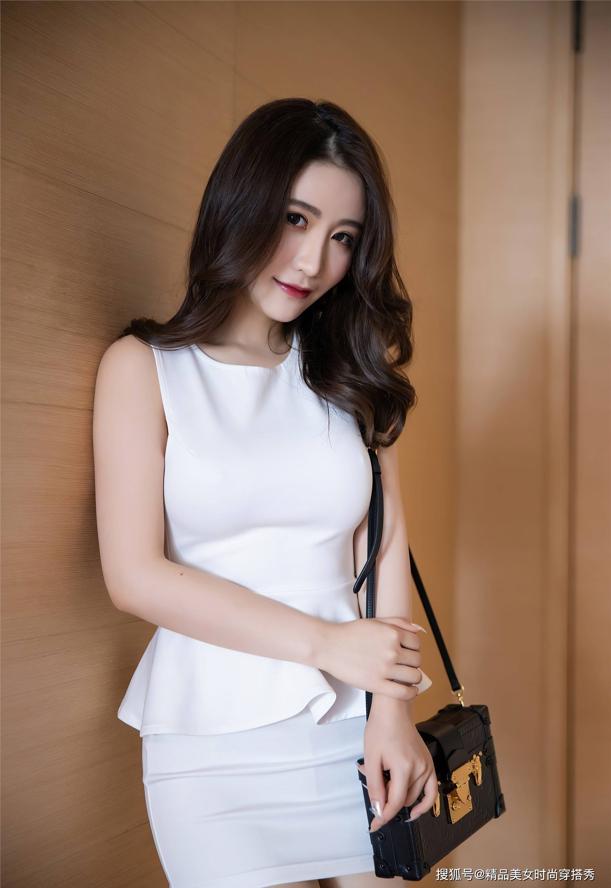 套装为什么会这么容易深得小姐姐们的独宠?难道不是因为简单吗?