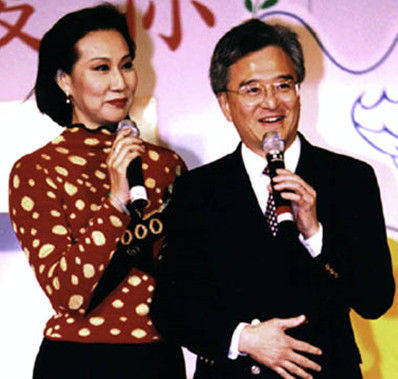 连续两年参加春晚的演出,奚秀兰的知名度不仅仅在香港更是在内地大大