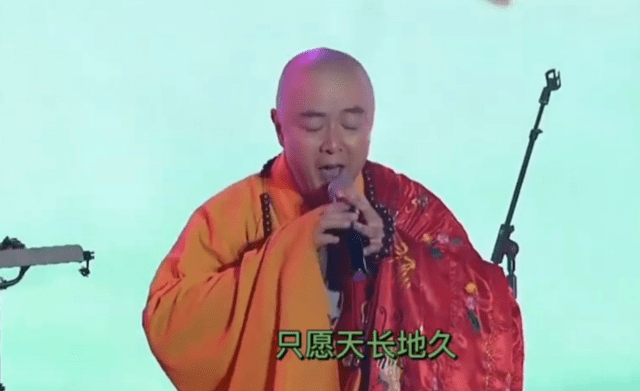 昔日唐僧光头造型商场演出,口型对不上疑似假唱,现况好落魄