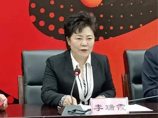 首先进行第一项,有请新乡市人民政府副市长李瑞霞女士发布赛事整体