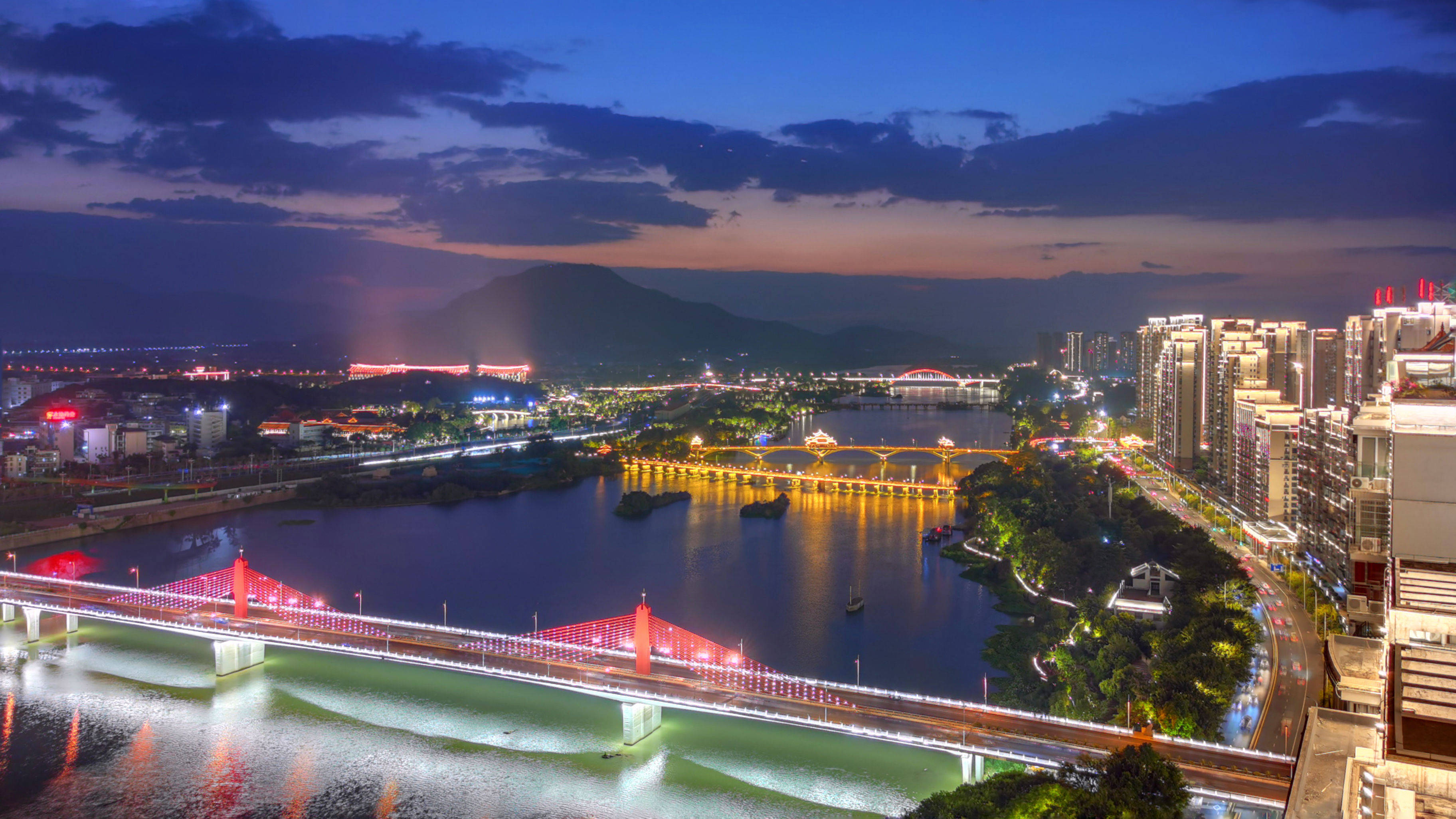 坐标:福建省漳州市芗城区九龙江畔距离漳州万达嘉华酒店:车程10分钟