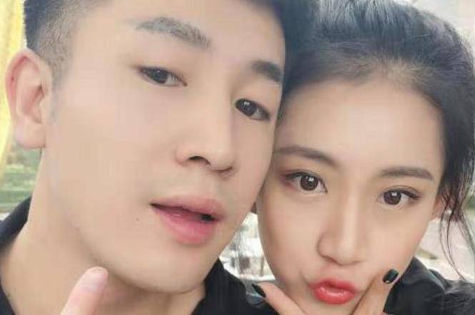 原创小仙女与仙洋分手引起争议,直播和粉丝解释,坦言不想计较