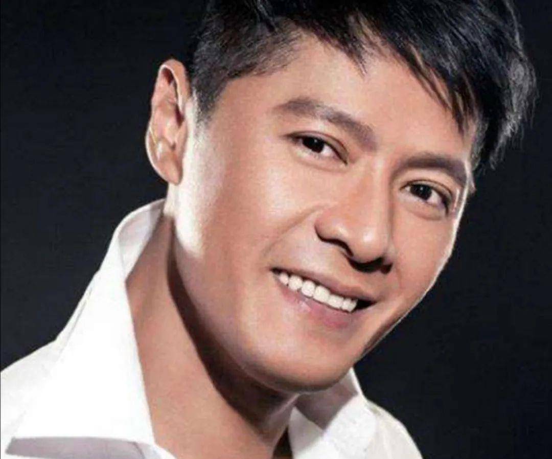 新加坡国宝级演员,却迷恋赌博欠下巨债,如今潇洒再出发