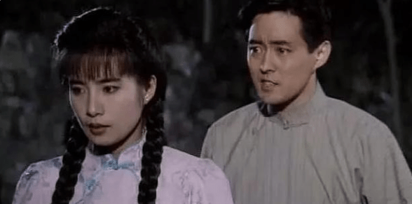 "琼瑶女郎"岳翎,为男友不拍吻戏,当红时隐退,如今老到