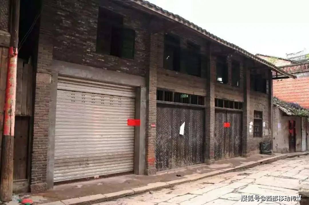 定格在10年前的绥江老城