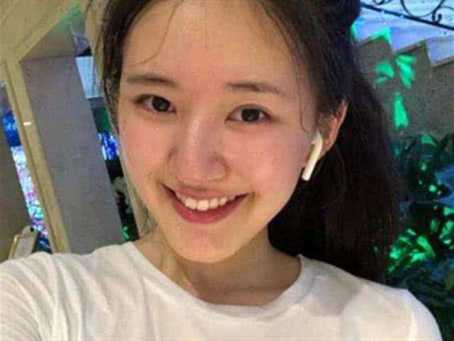 原创难怪赵露思越看越眼熟,原来小时候的qq头像就是她,恕我眼拙!