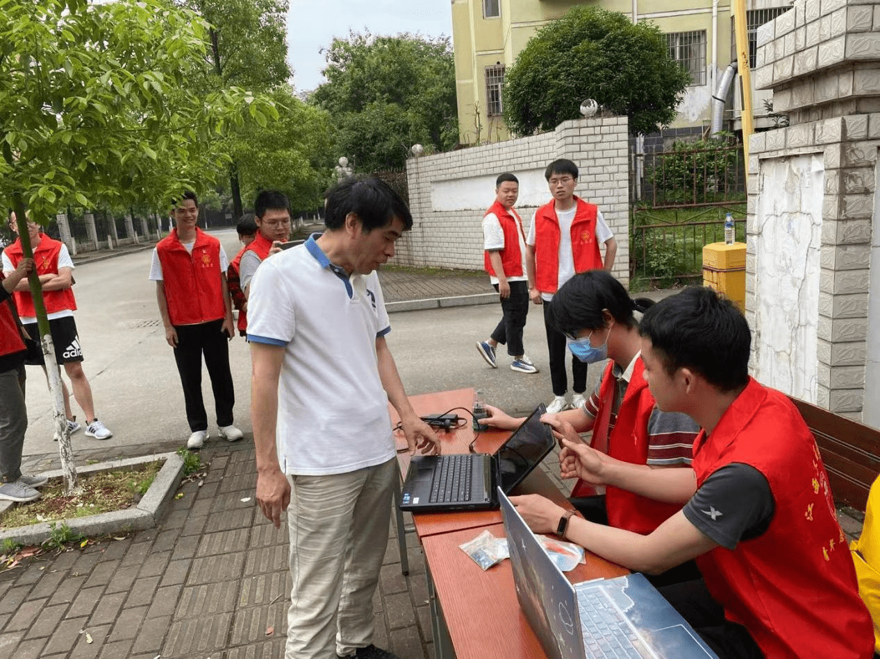 践行社会公益精神 传递"新时代"正能量