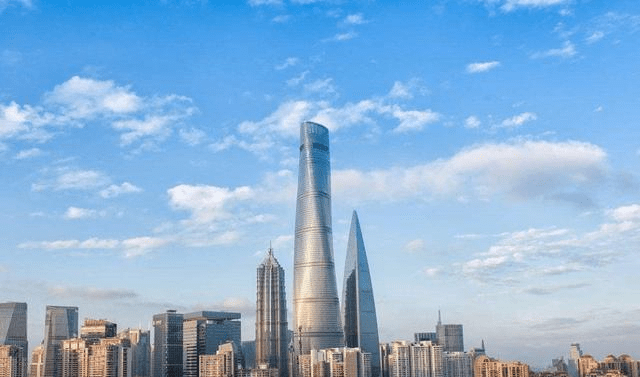 中国"第一高楼",建筑高度632米,拥有世界上速度最快的