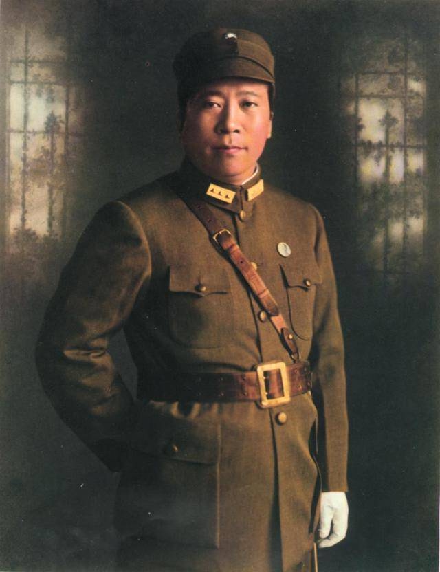 他的军队大多是本地兵,称"西北兵",与张学良的东北军一样, 西北军也非