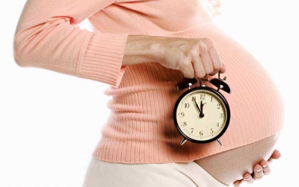 孕产期过了胎儿还没发动,分娩太晚危害大,超这个时间要当心