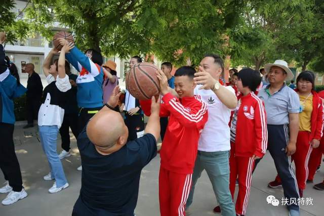 原创扶风县特殊教育学校举行首届夏季趣味运动会暨家长开放日活动