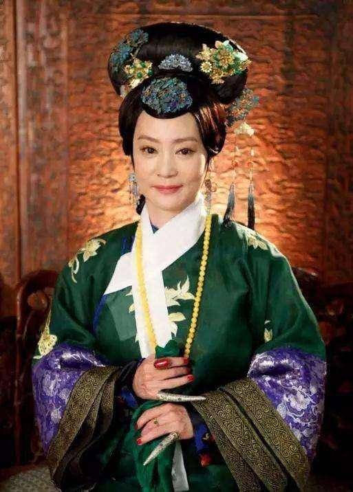 61岁刘雪华:曾与秦汉是最佳荧幕情侣,爱上渣男刘德凯