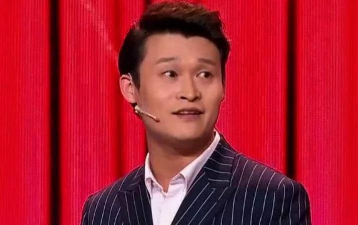 原创小沈龙再陷舆论风波,雇演员冒充自己妻子,给其他男人洗脚!