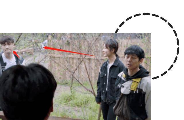 张艺兴真对杨紫心动?3次求表扬,4次甜蜜偷瞄,小表情了