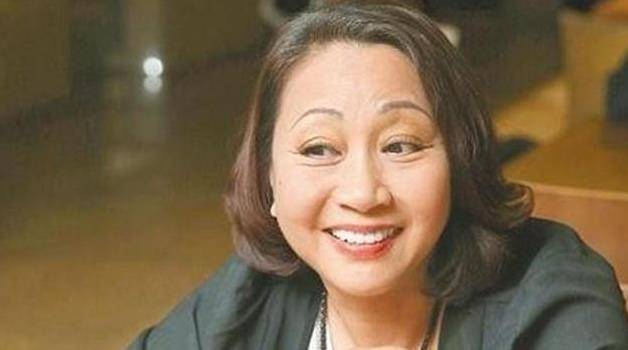 包租婆元秋息影18年复出即巅峰成龙洪金宝都礼让三分