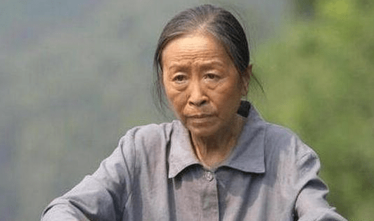"丑娘"张少华年轻时是校花?本以为是开玩笑,看到照片后惊艳了