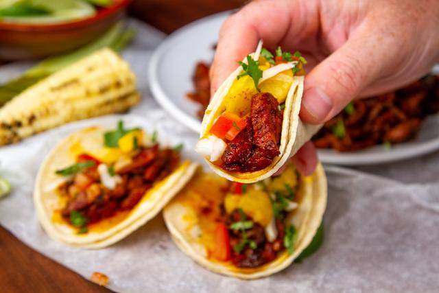 tacos de pescado起源于墨西哥的下加利福尼亚州地区.