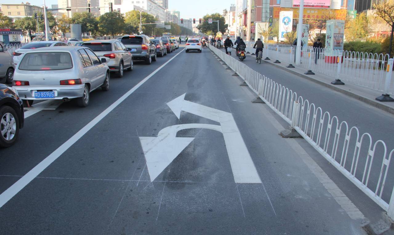 原创圆形红灯直接右转为什么扣我6分交警你疏忽了这3种特殊情况