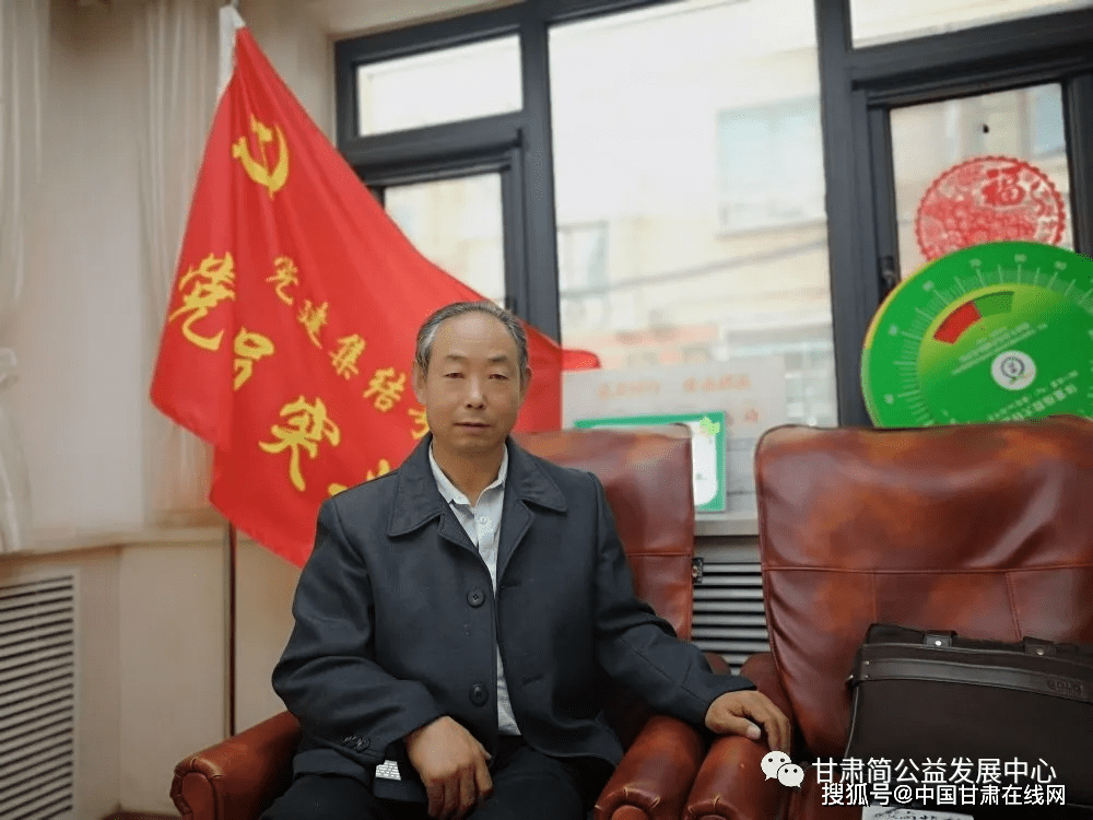 小巷故事.初心—永远在路上:笔墨抗疫的陇原书画家辛万毅院长
