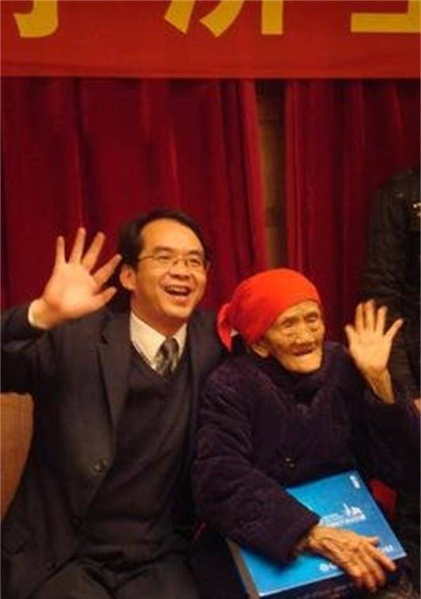 广西128岁老人罗美珍,横跨3个世纪61岁生子,为何不被吉尼斯认可