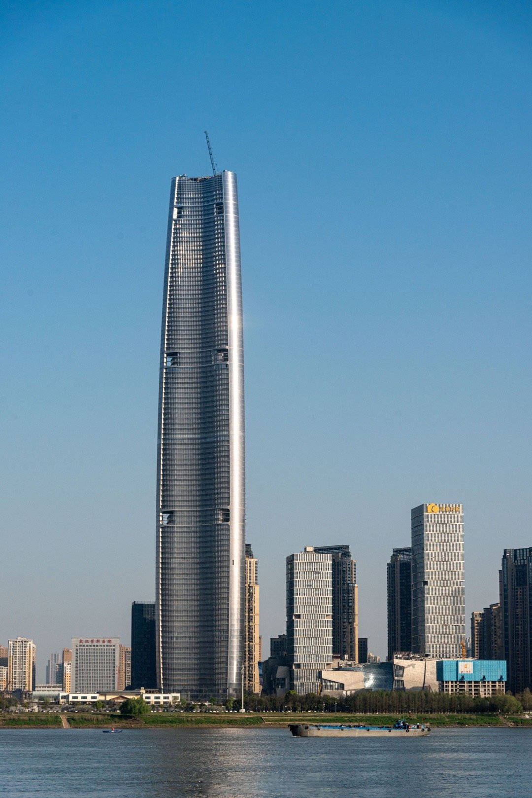 原创从中华第一高楼降至华中第一高楼武汉绿地中心即将建成
