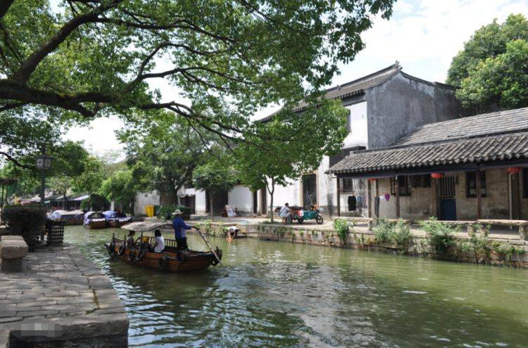 中国历史悠久的古镇旅游景点,个个文化底蕴深厚,你去过几个呢?