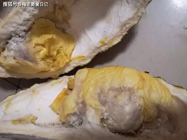 买榴莲就要挑"母的,学会这4招,保你一挑一个准,不花冤枉钱