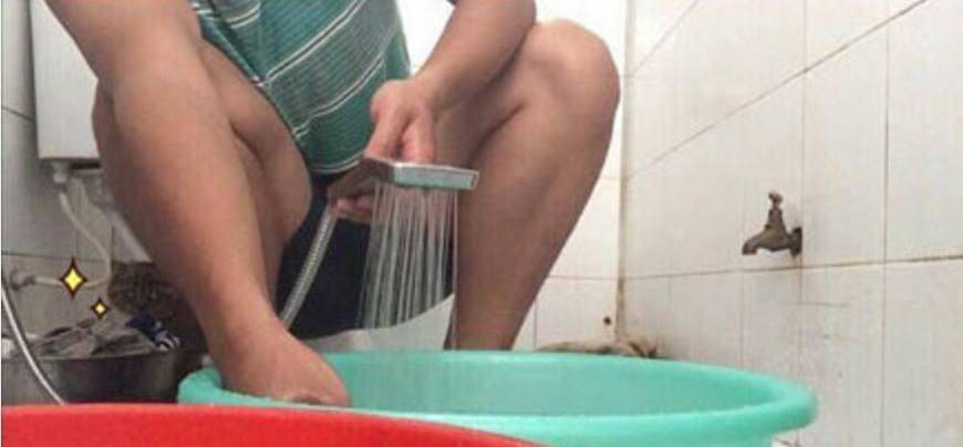 主人骗猫咪洗澡,猫咪察觉后立马转身开溜,太可爱了