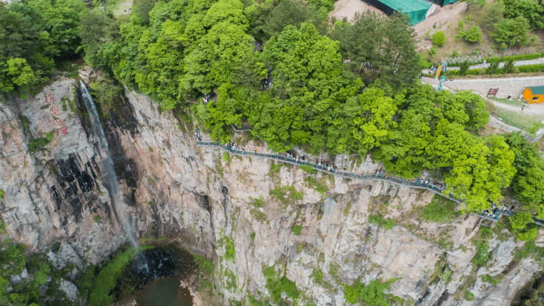 浙江户外天堂,攀岩,走玻璃栈桥,露营房车,徐凫岩统统能满足你