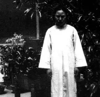 老照片 : 清朝宫女的为什么都很丑,为何不挑选漂亮的