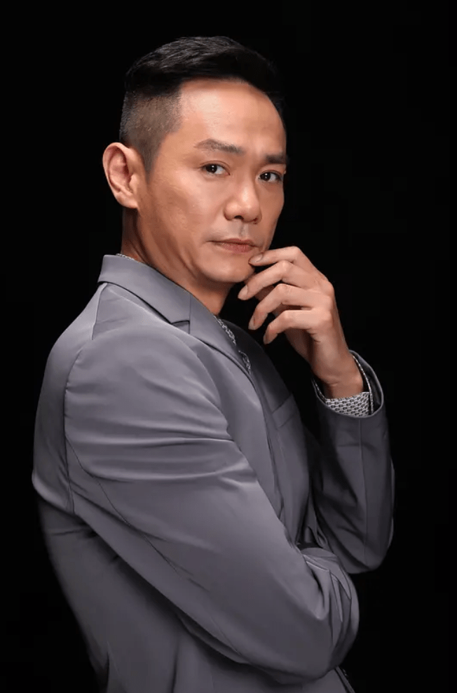 戏骨果靖霖的励志人生和他一生中永远挚爱的女人