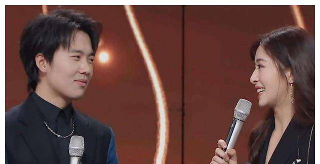 郭麒麟和张含韵疑似有恋情?郭德纲:大七岁也没事,赶紧