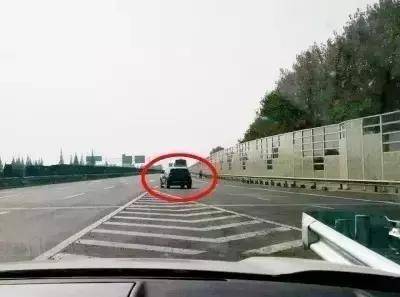 出入高速匝道不做这个动作的,一律罚款200