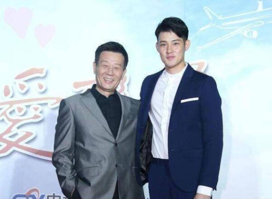 郭靖宇力捧星二代,曾与大4岁女星传绯闻,如今演《小娘惹》走红?