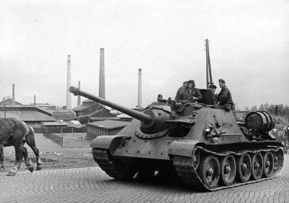 打虎亲兄弟:以t-34坦克底盘打造的苏-85坦克歼击车!