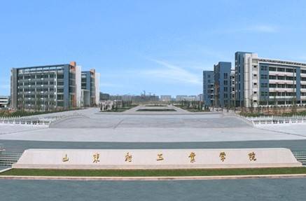 而在山东,有一所改名最成功的大学,原来校名中后缀是学院,改名后,校