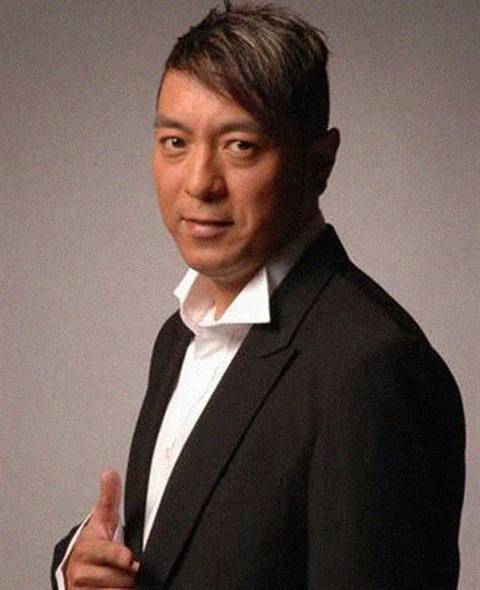 其后加入亚视,一直在圈中不温不火,去年终于获得机会提名香港电影金奖
