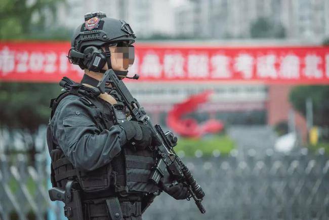 我国特警装备的新宠earmor战术耳机全程护航特警执行任务