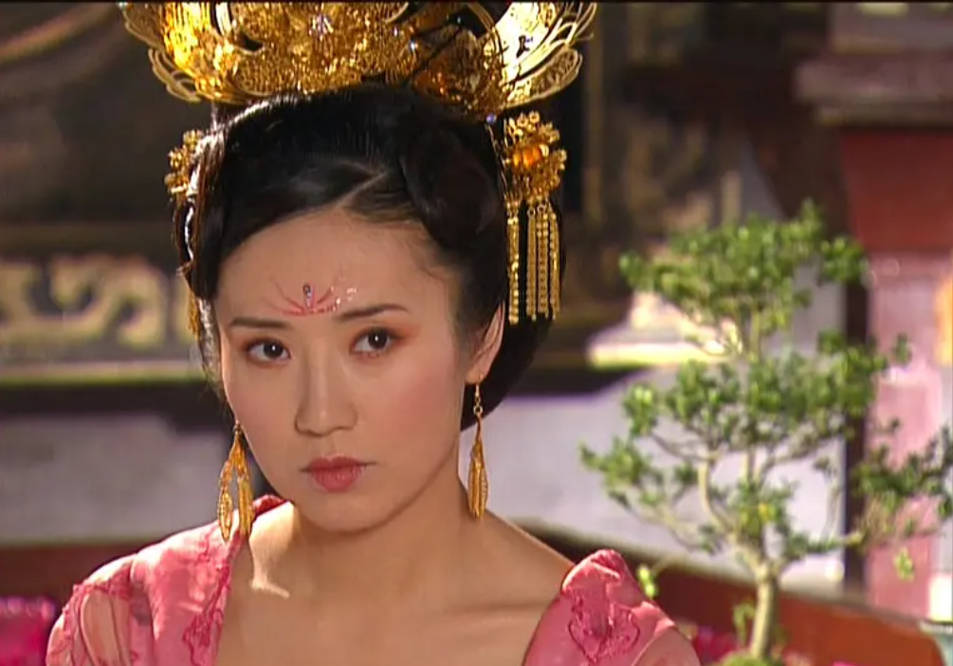 比如《大唐情史》中饰演引起宣武门之变的玳姬,颇有唐朝美人的风韵