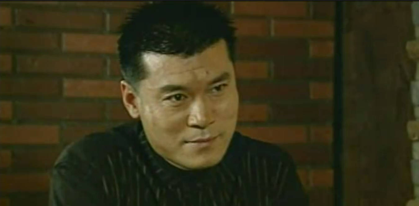 靠演白眉大侠一夜红遍全国妻子养了他5年今赵恒煊怎样了