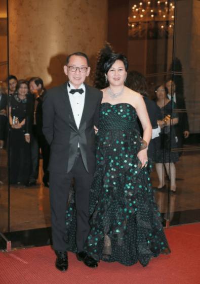 杨受成的玩乐情史,为事业结婚2次,78岁爱上无数风格迥异女明星