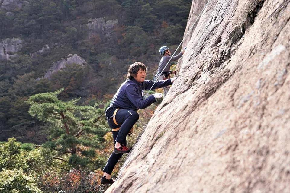 韩国知名登山家滑坠遇难刚完成148000曾因冻伤10指被截