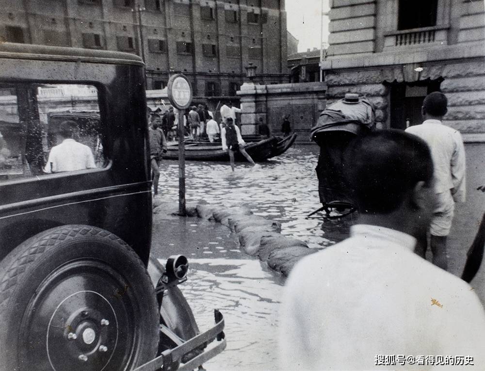 老照片1931年武汉水灾把武汉淹了个一塌糊涂